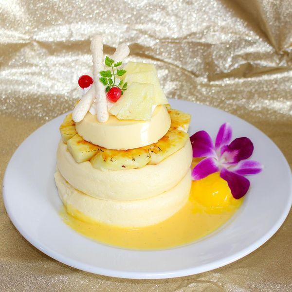 パッションムースのトロピカルパンケーキ