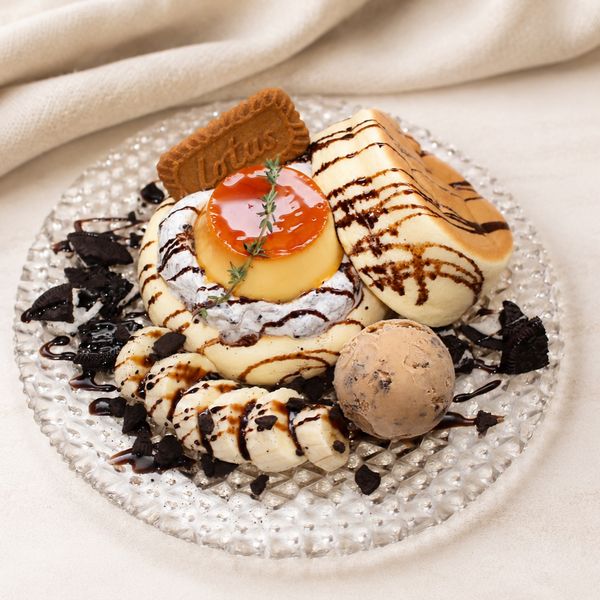 プリン＆クッキークリームパンケーキ