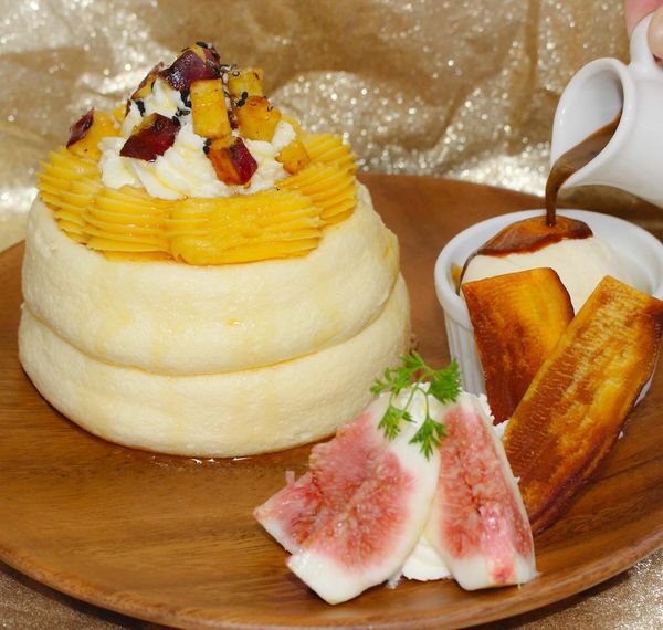 スイートポテトとアフォガートパンケーキ