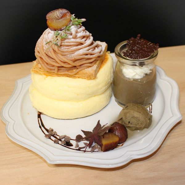 モンブランとほうじ茶のパンケーキ