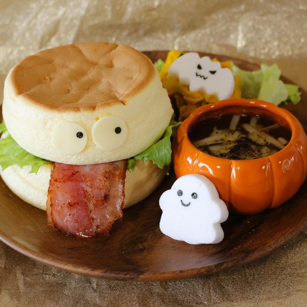 ハロウィンカレーのお食事パンケーキ